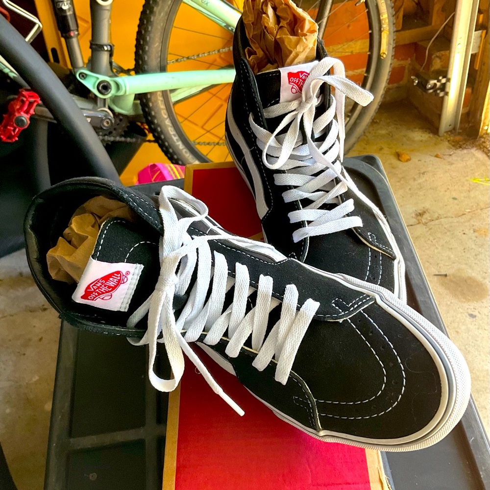 NWOB High Top Vans 8 w 6.5 M SK ready 2 wear Vans